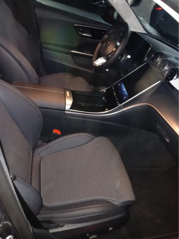 مرسيدس بنز C200 2024