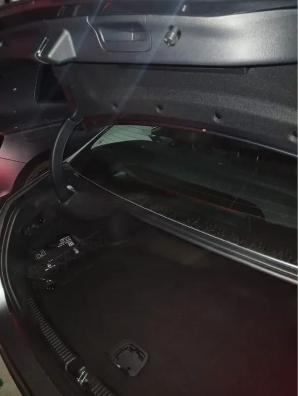 مرسيدس بنز C200 2024