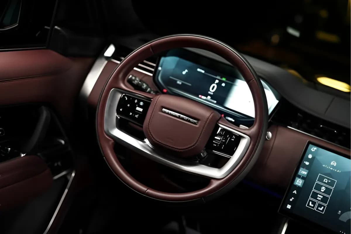 Range Rover VOGUE 2024 p400 Black Automatic — Used