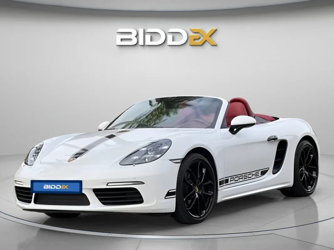 بورش بوكستر 2024 جي تي اس 4.0 أبيض أوتوماتيك — مستعملة