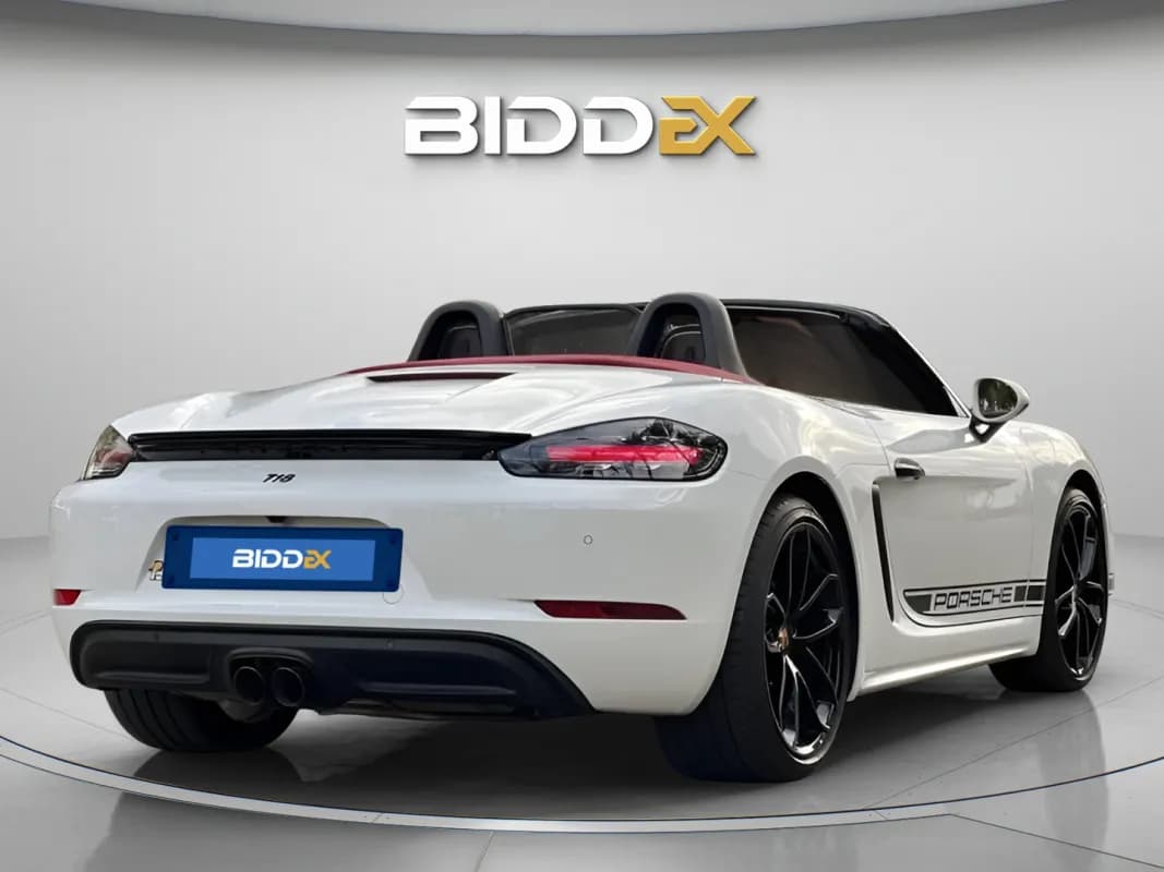 بورش بوكستر 2024 جي تي اس 4.0 أبيض أوتوماتيك — مستعملة