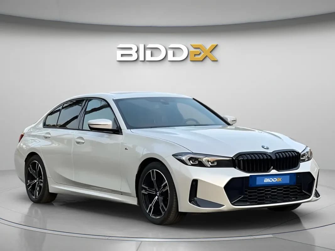 بي ام دبليو 320 2026 ام سبورت أبيض أوتوماتيك — مستعملة