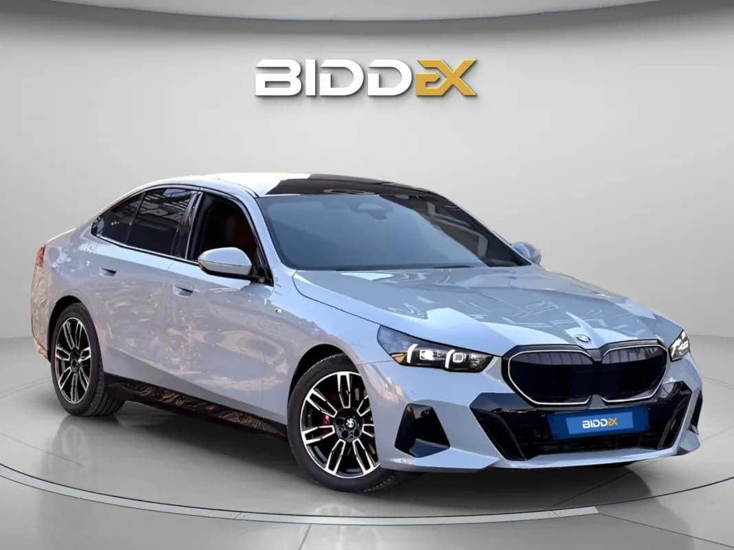 بي ام دبليو 520 2024 ام سبورت رمادي ناردو أوتوماتيك — مستعملة
