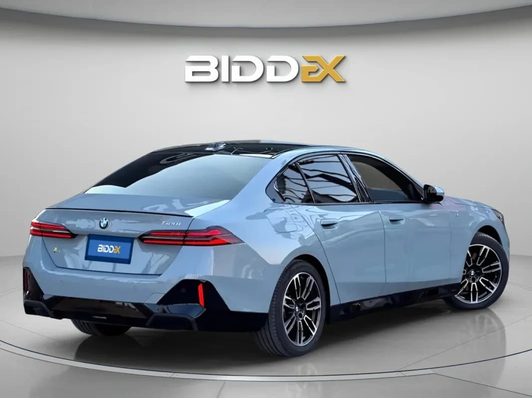 بي ام دبليو 520 2024 ام سبورت رمادي ناردو أوتوماتيك — مستعملة