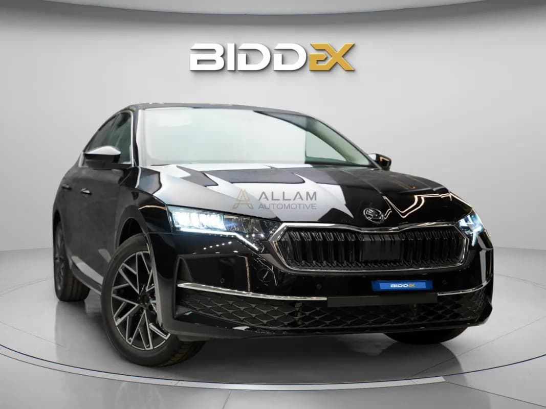 سكودا اوكتافيا A8 2026 لاونج أسود أوتوماتيك — جديدة