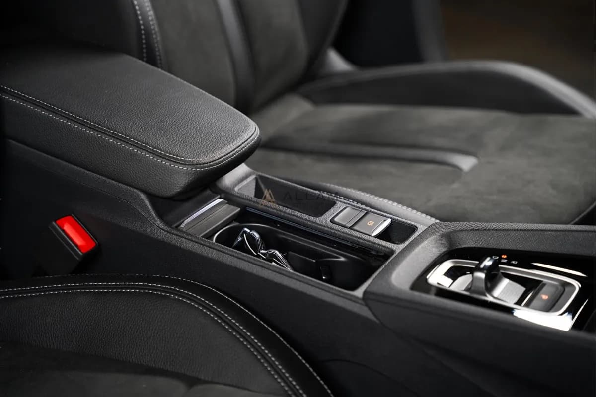 سكودا اوكتافيا A8 2026 لاونج رمادي أوتوماتيك — جديدة