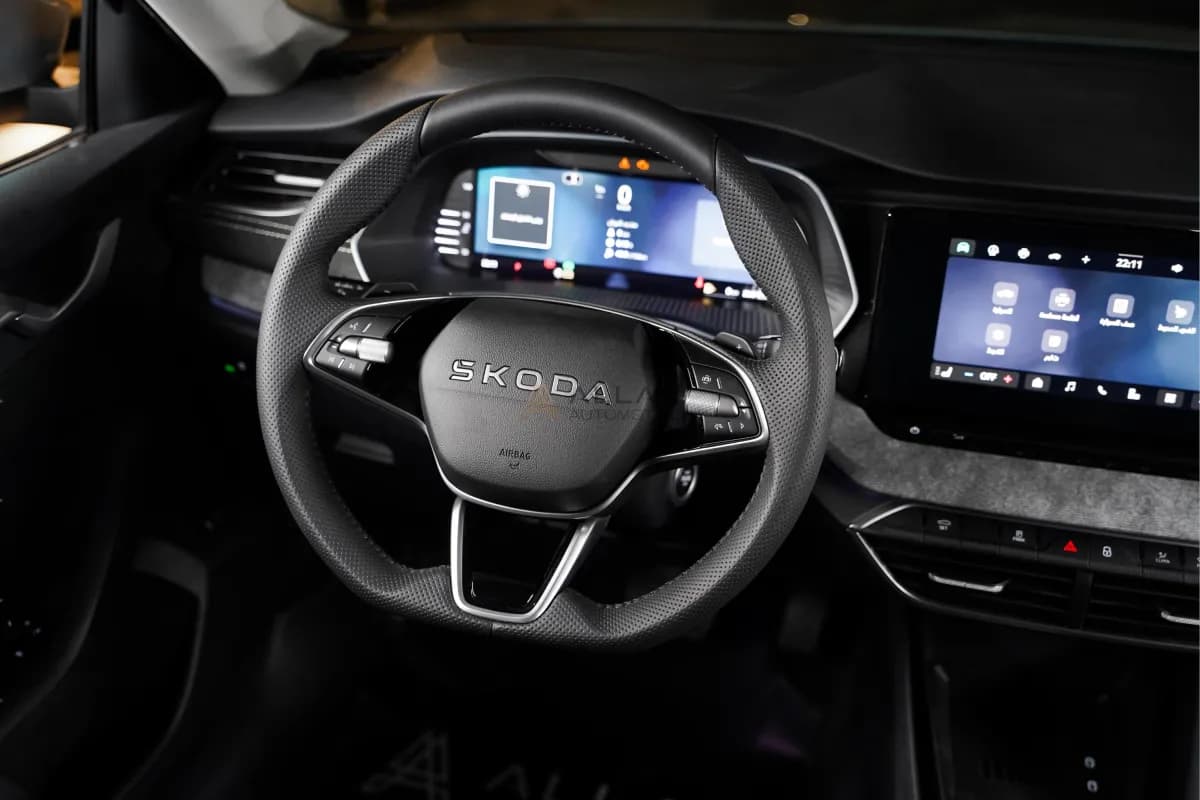 سكودا اوكتافيا A8 2026 لاونج فضي أوتوماتيك — جديدة