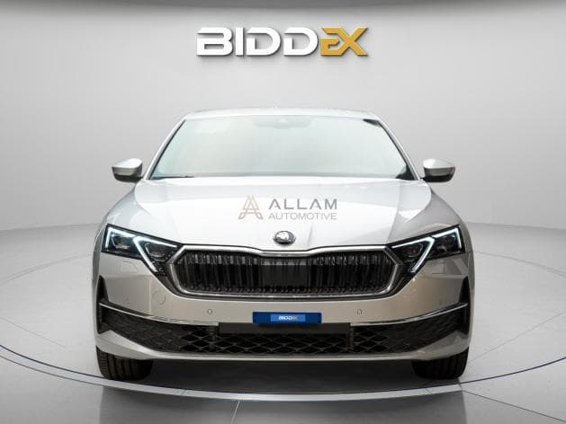 سكودا اوكتافيا A8 2026 سويت فضي أوتوماتيك — جديدة