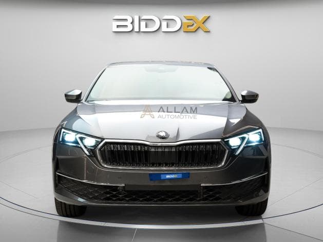 سكودا اوكتافيا A8 2026 سويت رمادي أوتوماتيك — جديدة