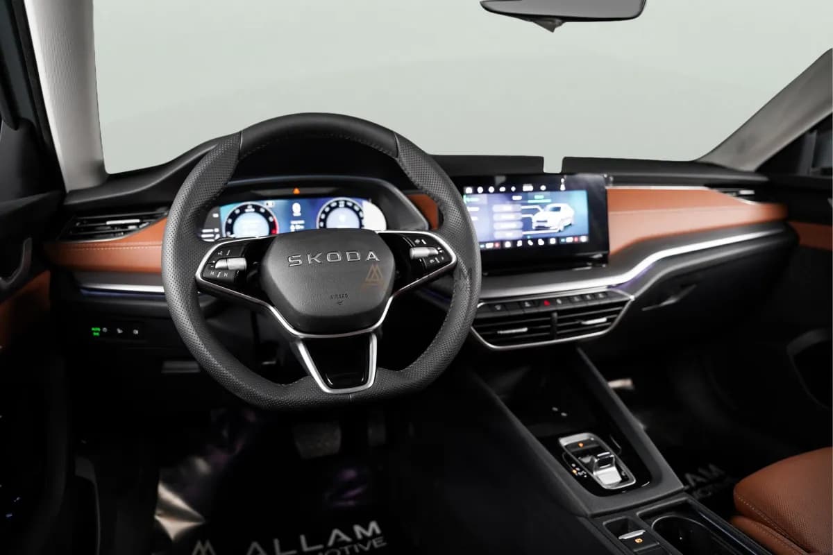 سكودا اوكتافيا A8 2026 سويت رمادي أوتوماتيك — جديدة