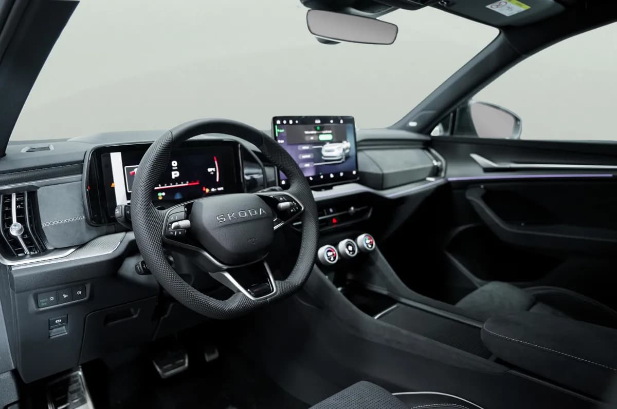 سكودا كودياك 2026 سبورت لاين رمادي ناردو أوتوماتيك — جديدة