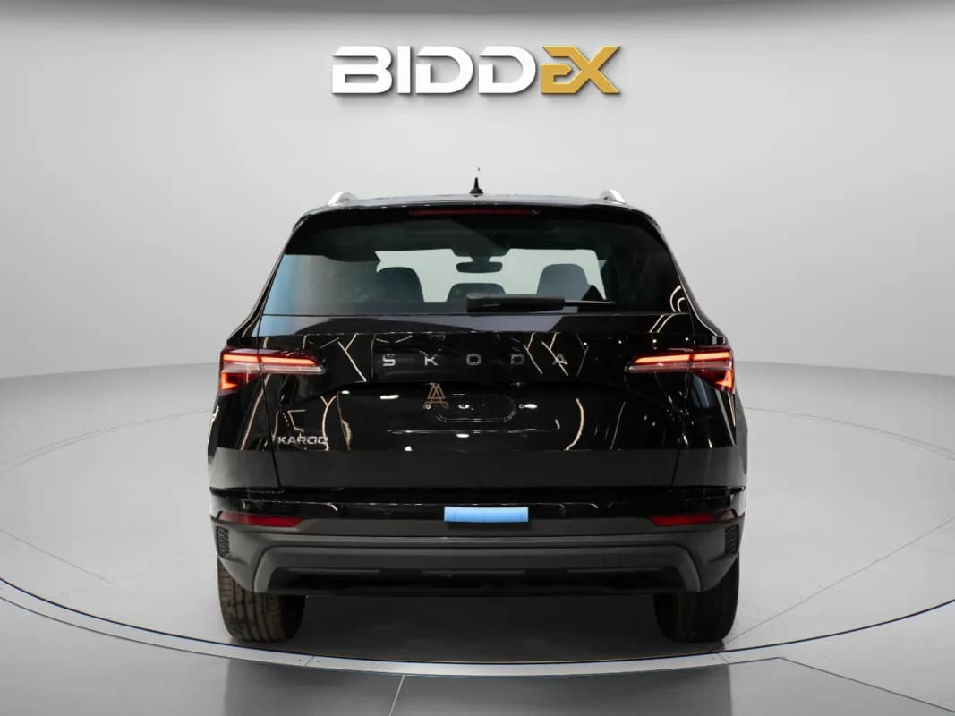 سكودا كاروك 2026 سيلكشن سويت أسود أوتوماتيك — جديدة