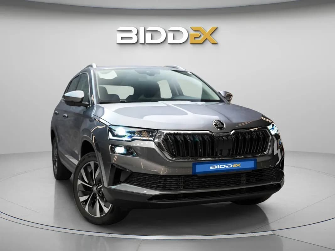 سكودا كاروك 2026 سيلكشن سويت رمادي أوتوماتيك — جديدة