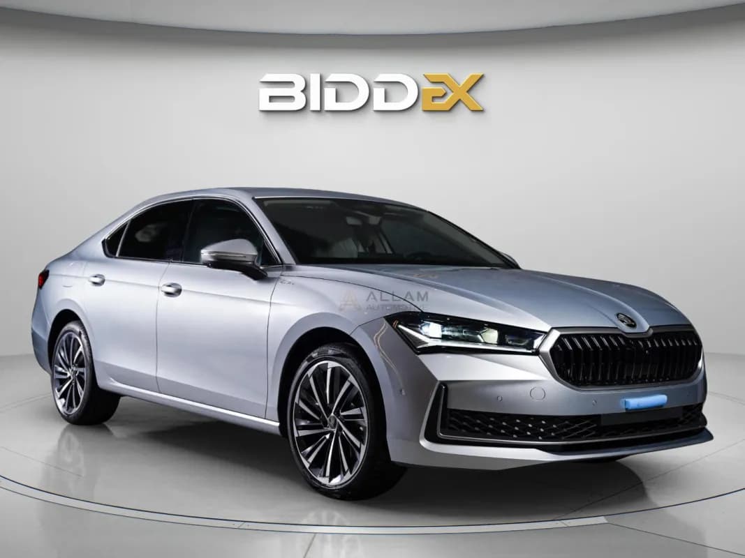 سكودا سوبرب 2026 ان جي ال &كيه فضي أوتوماتيك — جديدة