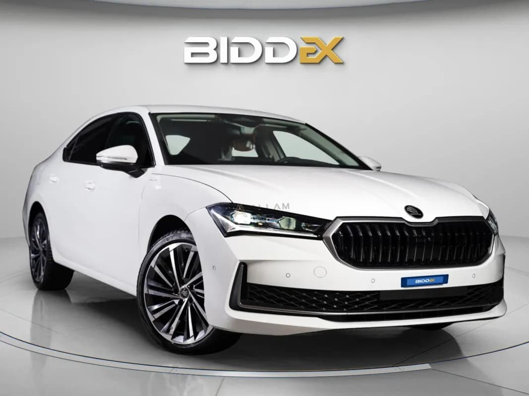 سكودا سوبرب 2026 ان جي ال &كيه أبيض أوتوماتيك — جديدة