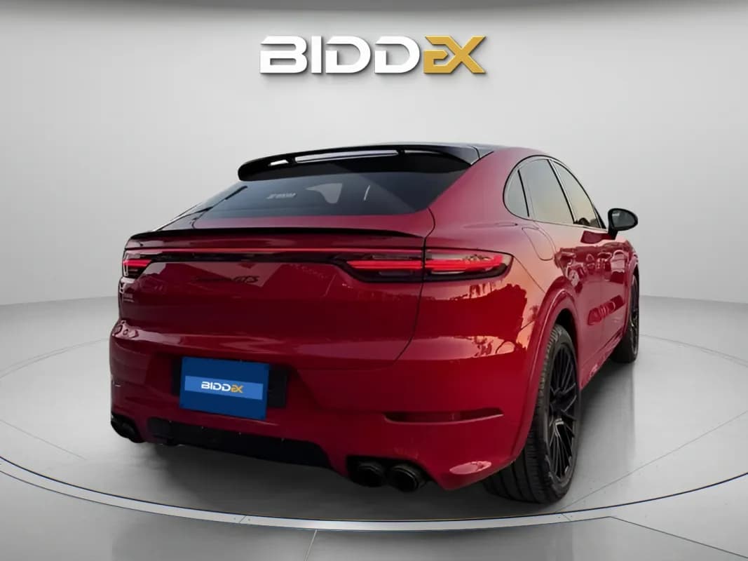 بورش كيان جي تي اس 2022 جي تي اس أحمر أوتوماتيك — مستعملة