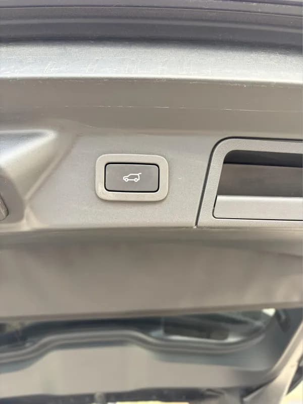 رينج روفر فيلار 2022