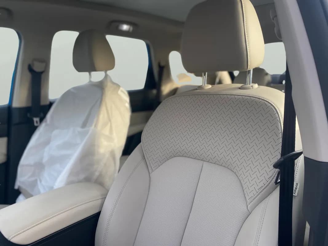 ام جي ار اكس 5 بلاس 2026 لاكشري أزرق أوتوماتيك — جديدة