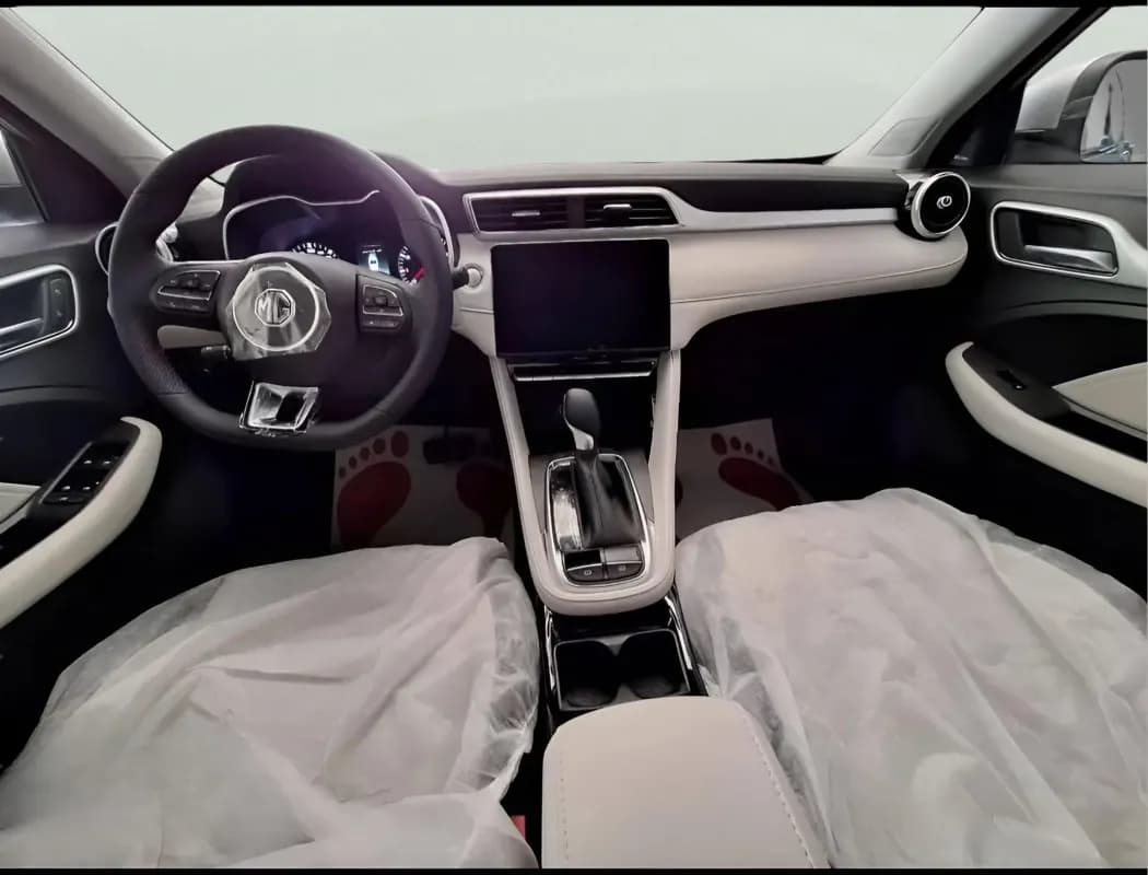 ام جي زد اس 2026 لاكشري أبيض أوتوماتيك — جديدة