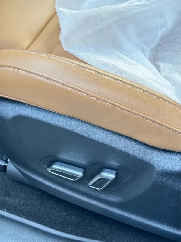 ام جي اتش اس 2025 لاكشري أبيض أوتوماتيك — جديدة