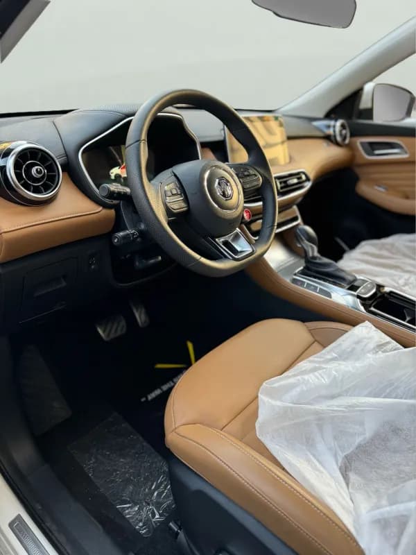 ام جي اتش اس 2025 لاكشري أبيض أوتوماتيك — جديدة