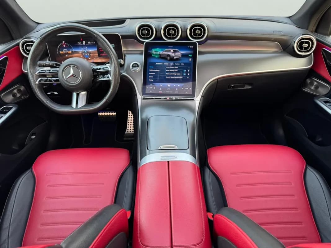 مرسيدس بنز GLC 300 2023 ايه ام جي أزرق أوتوماتيك — مستعملة
