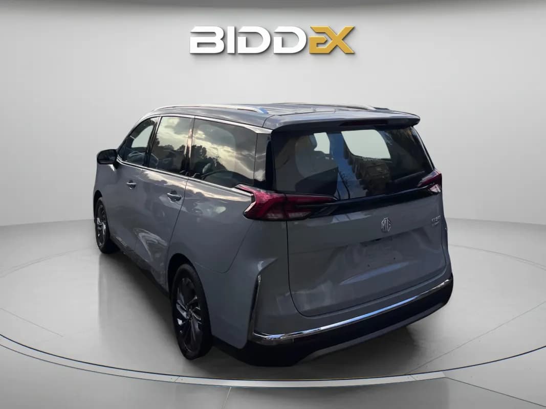 ام جي جي ٥٠ بلاس 2026 هاي لاين رمادي إسمنتي أوتوماتيك — جديدة