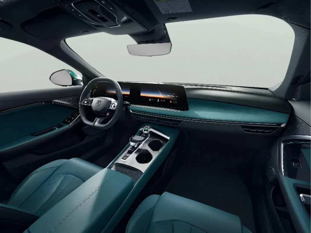 ام جي 7 2026 لاكشري أخضر أوتوماتيك — جديدة