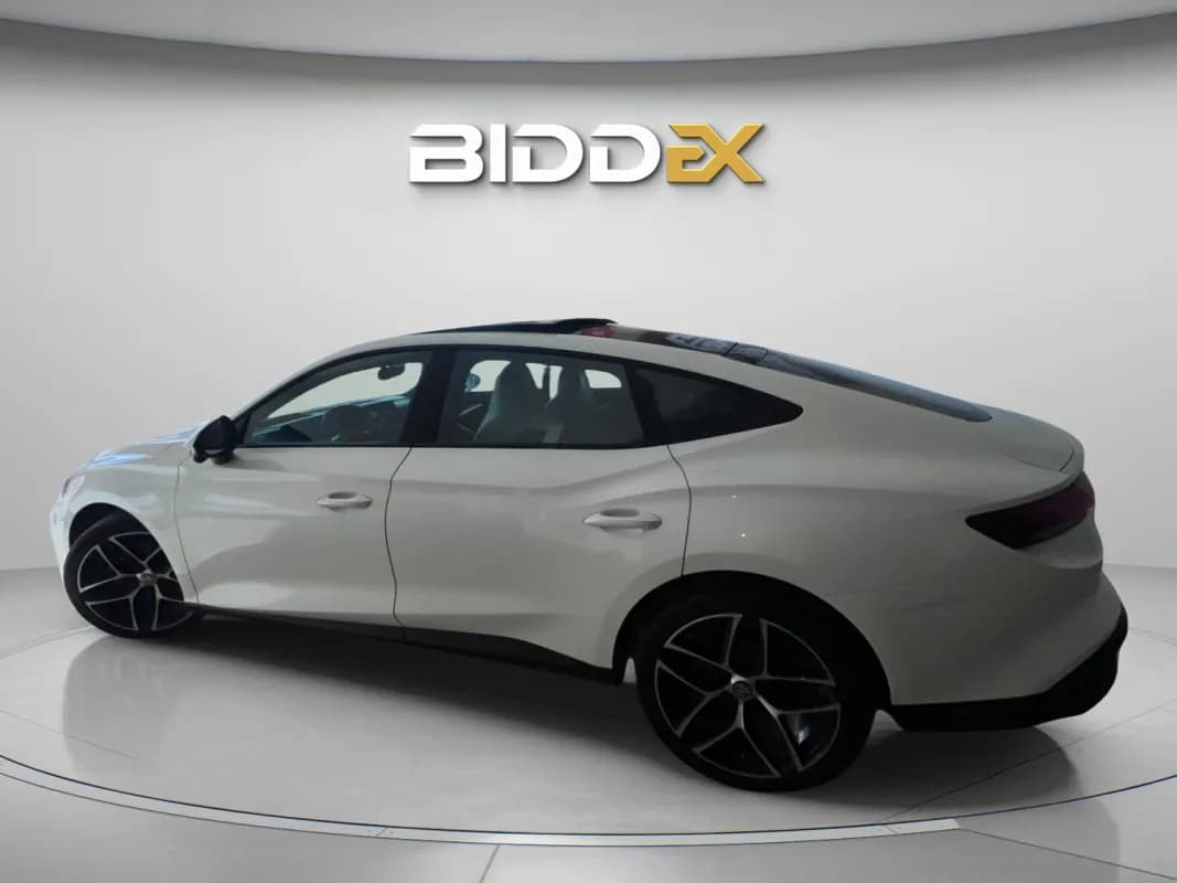 ام جي 7 2026 تروفي أبيض أوتوماتيك — جديدة