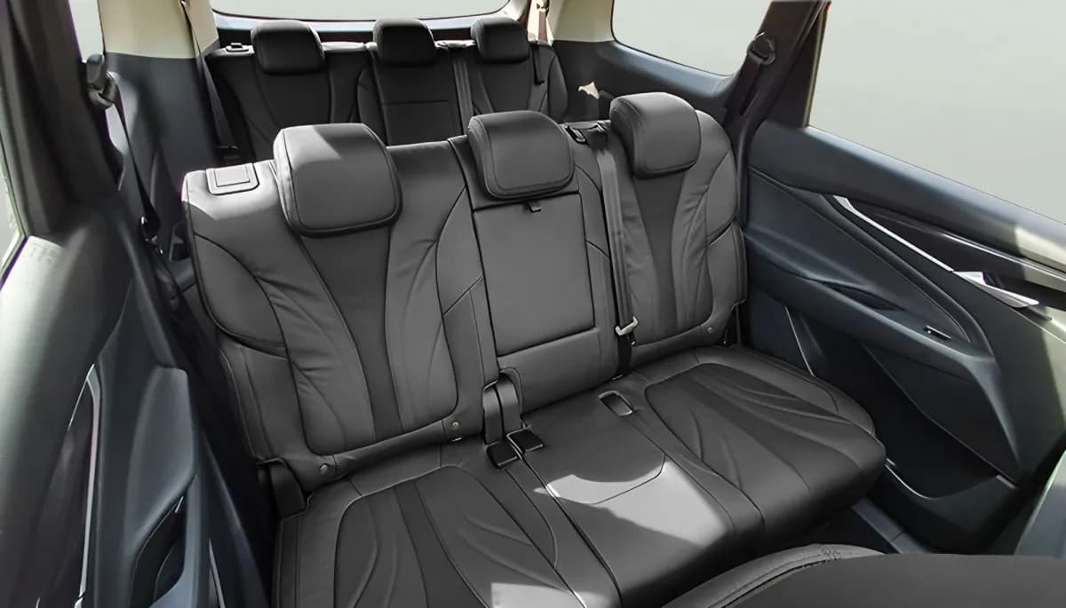 ام جي جي ٥٠ بلاس 2026 هاي لاين أسود أوتوماتيك — جديدة