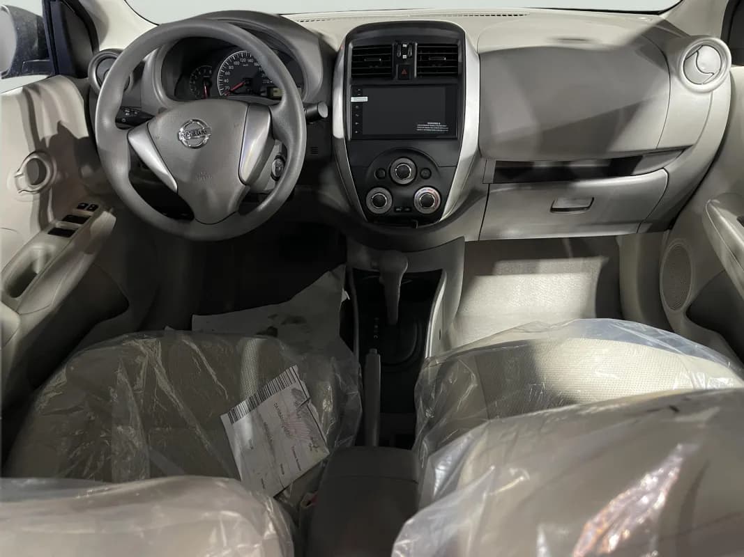 نيسان صني 2026 اول فئه رمادي أوتوماتيك — جديدة