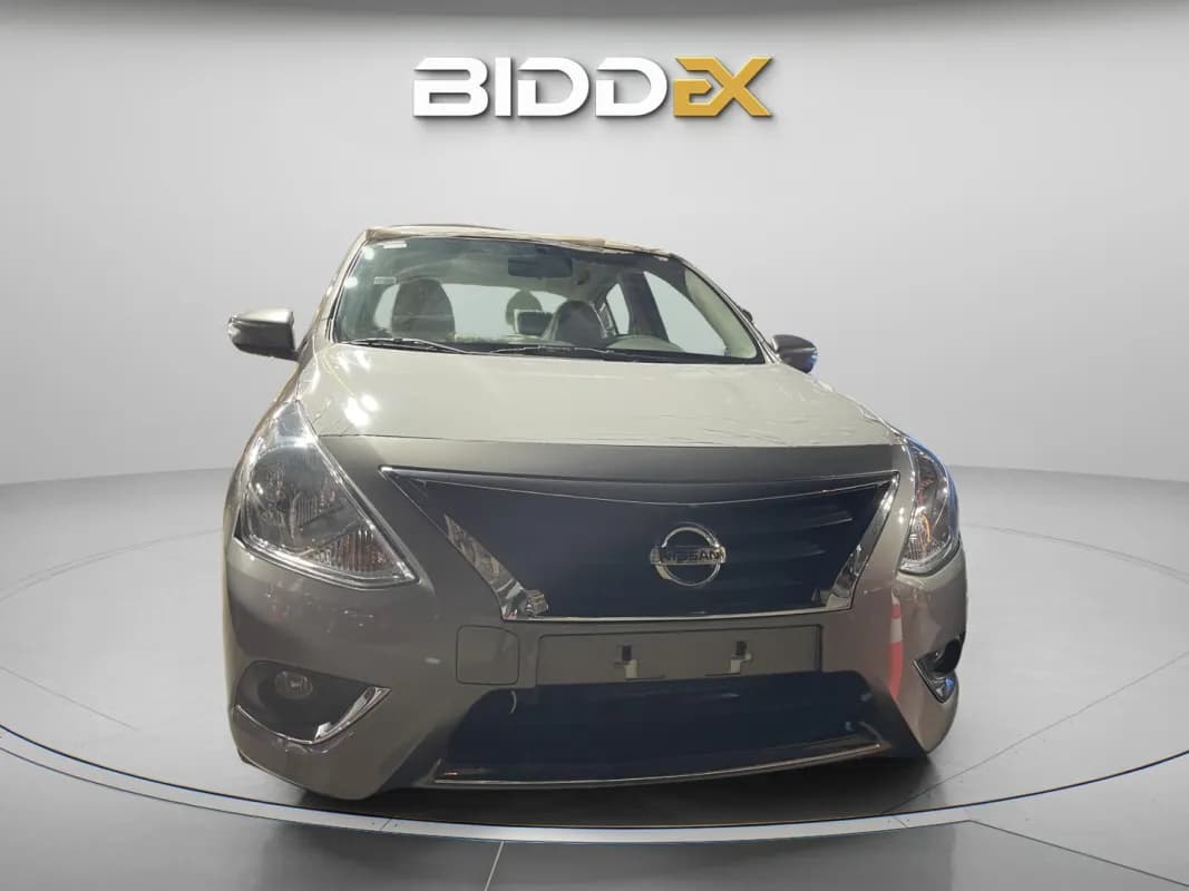 نيسان صني 2026 اول فئه رمادي أوتوماتيك — جديدة