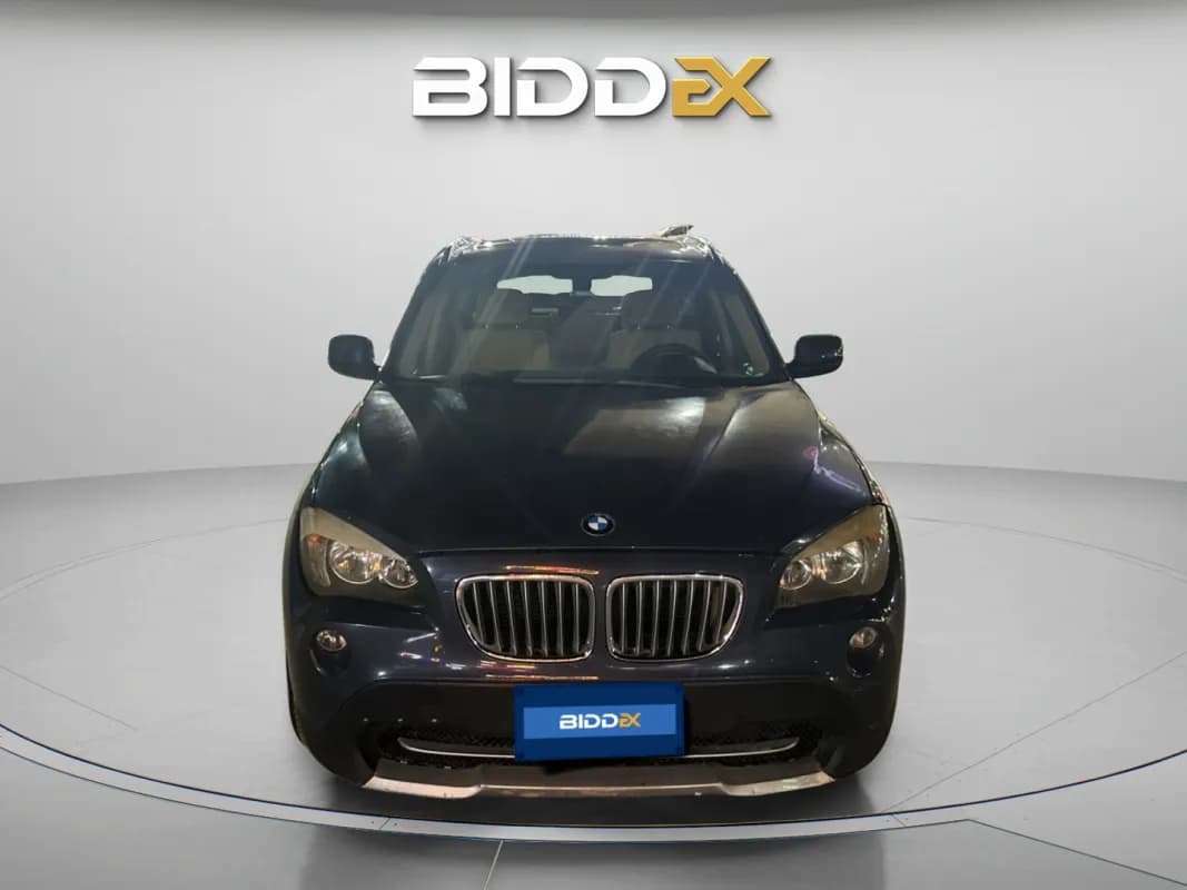 بي ام دبليو X1 2011 بي ام دابليو X1 أزرق الداكن أوتوماتيك — مستعملة