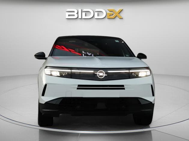 أوبل جراند لاند 2026 توب لاين بلس أبيض أوتوماتيك — جديدة