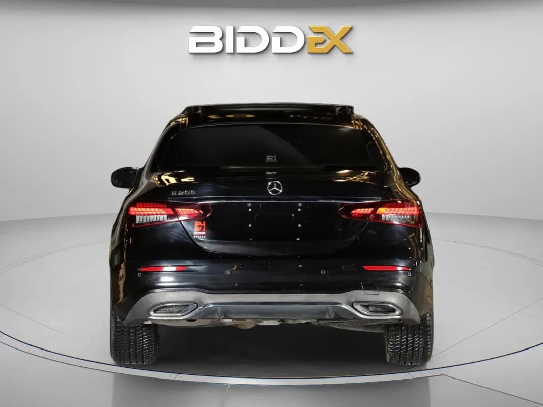 مرسيدس بنز E200 2023 ايه ام جي أسود أوتوماتيك — جديدة