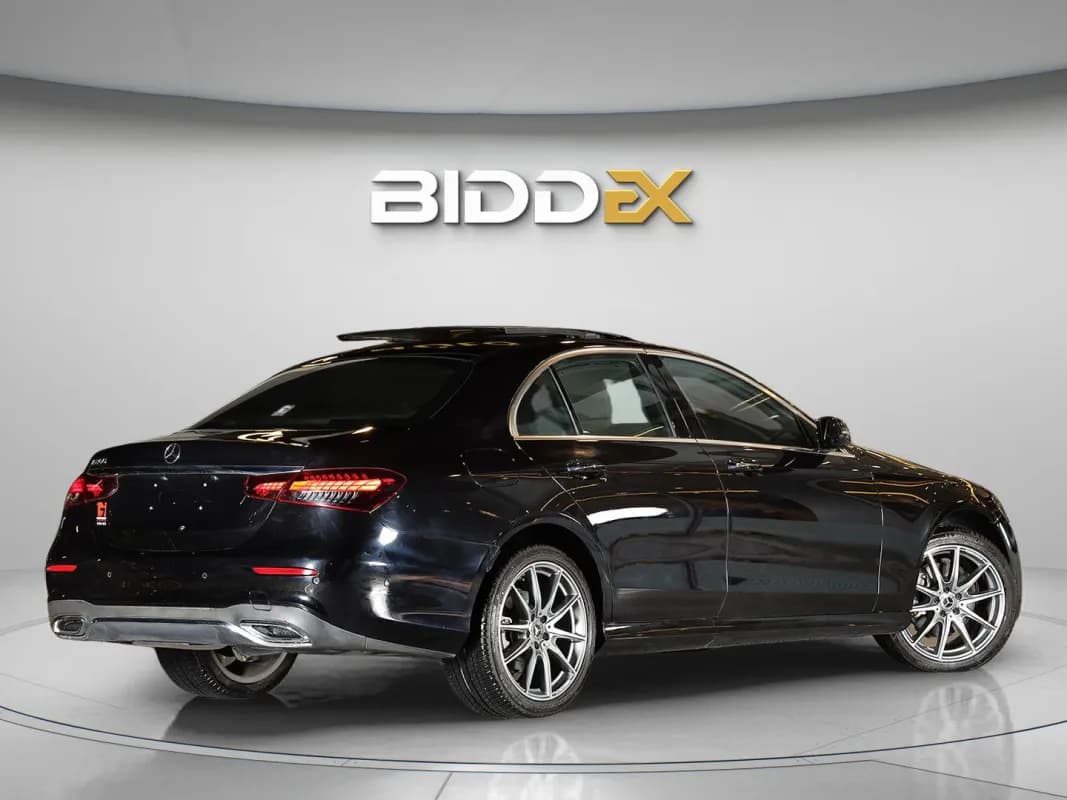 مرسيدس بنز E200 2023 ايه ام جي أسود أوتوماتيك — جديدة