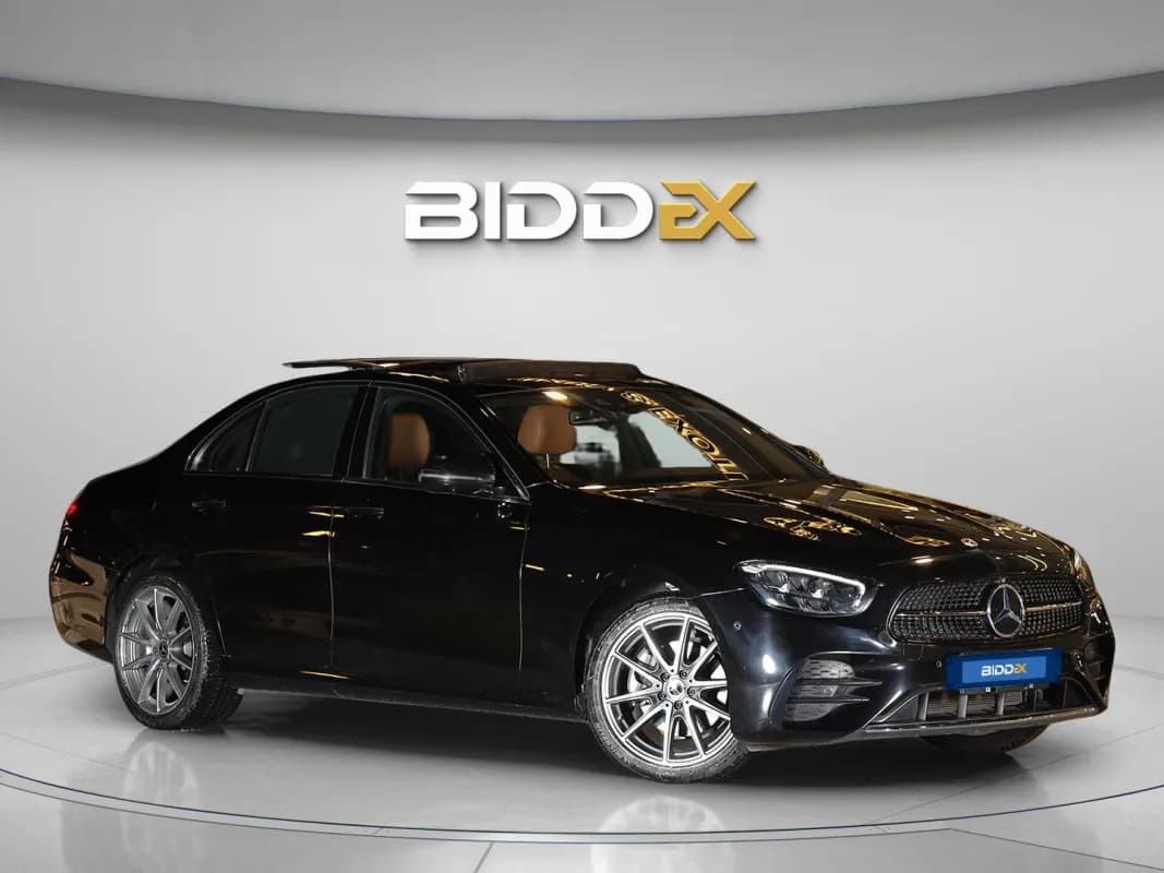 مرسيدس بنز E200 2023 ايه ام جي أسود أوتوماتيك — جديدة