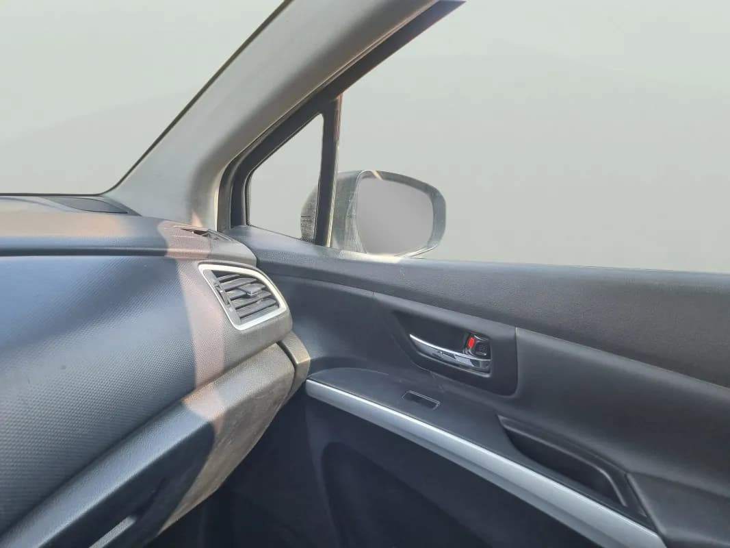 سوزوكي S كروس 2015