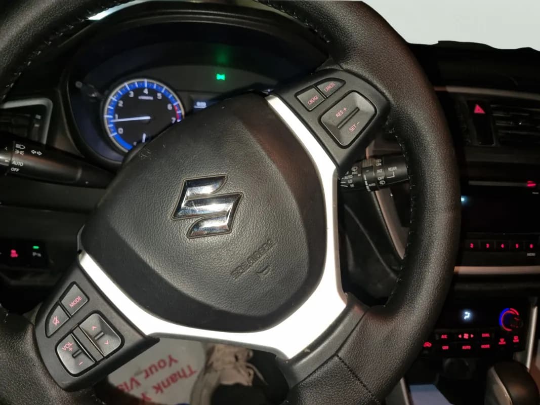 سوزوكي S كروس 2015