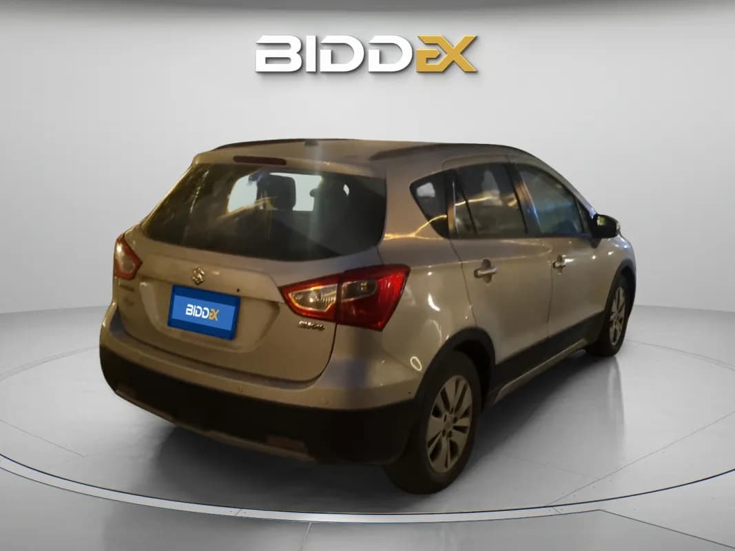 سوزوكي S كروس 2015