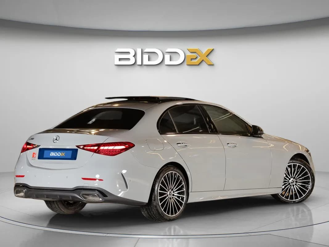مرسيدس بنز C200 2026 ايه ام جي رمادي إسمنتي أوتوماتيك — جديدة
