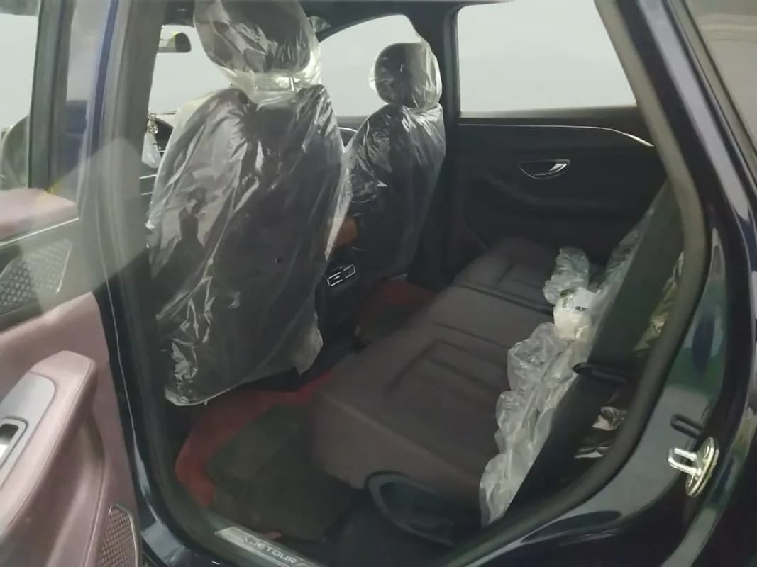 جيتور اكس 90 بلس 2023 لاكشري أزرق غامق أوتوماتيك — مستعملة