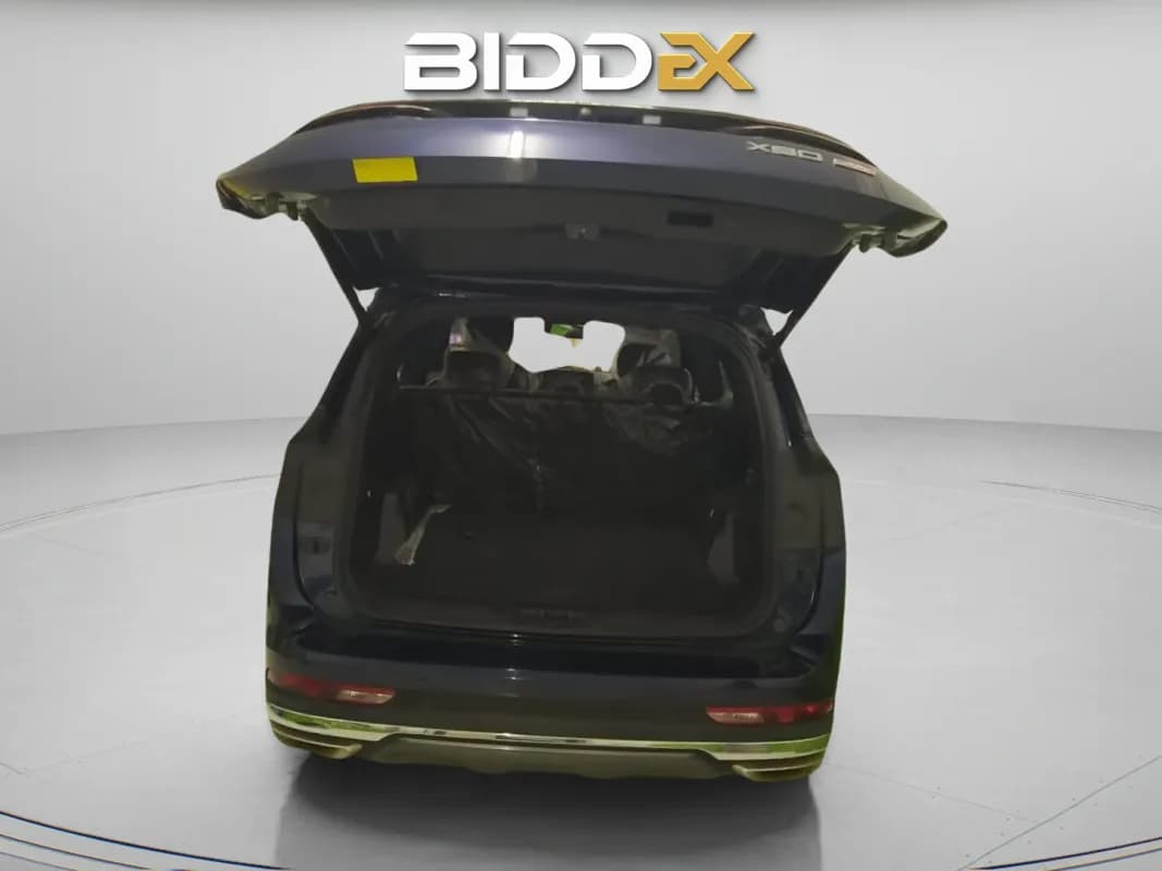 جيتور اكس 90 بلس 2023 لاكشري أزرق غامق أوتوماتيك — مستعملة