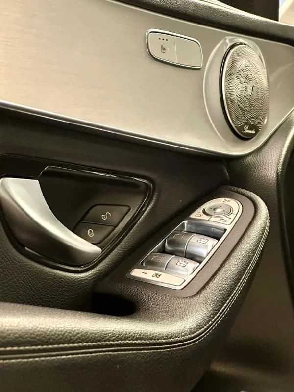 مرسيدس بنز جي ال سي 200 2023