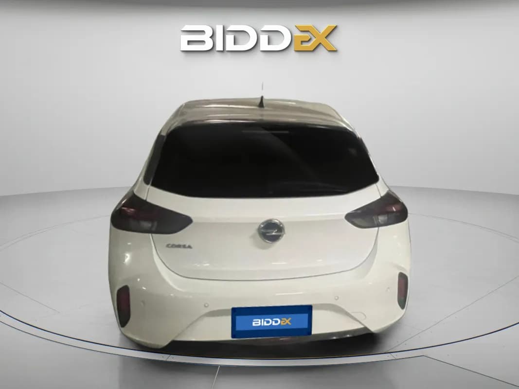 أوبل كورسا 2023 ايلجنس أبيض أوتوماتيك — مستعملة
