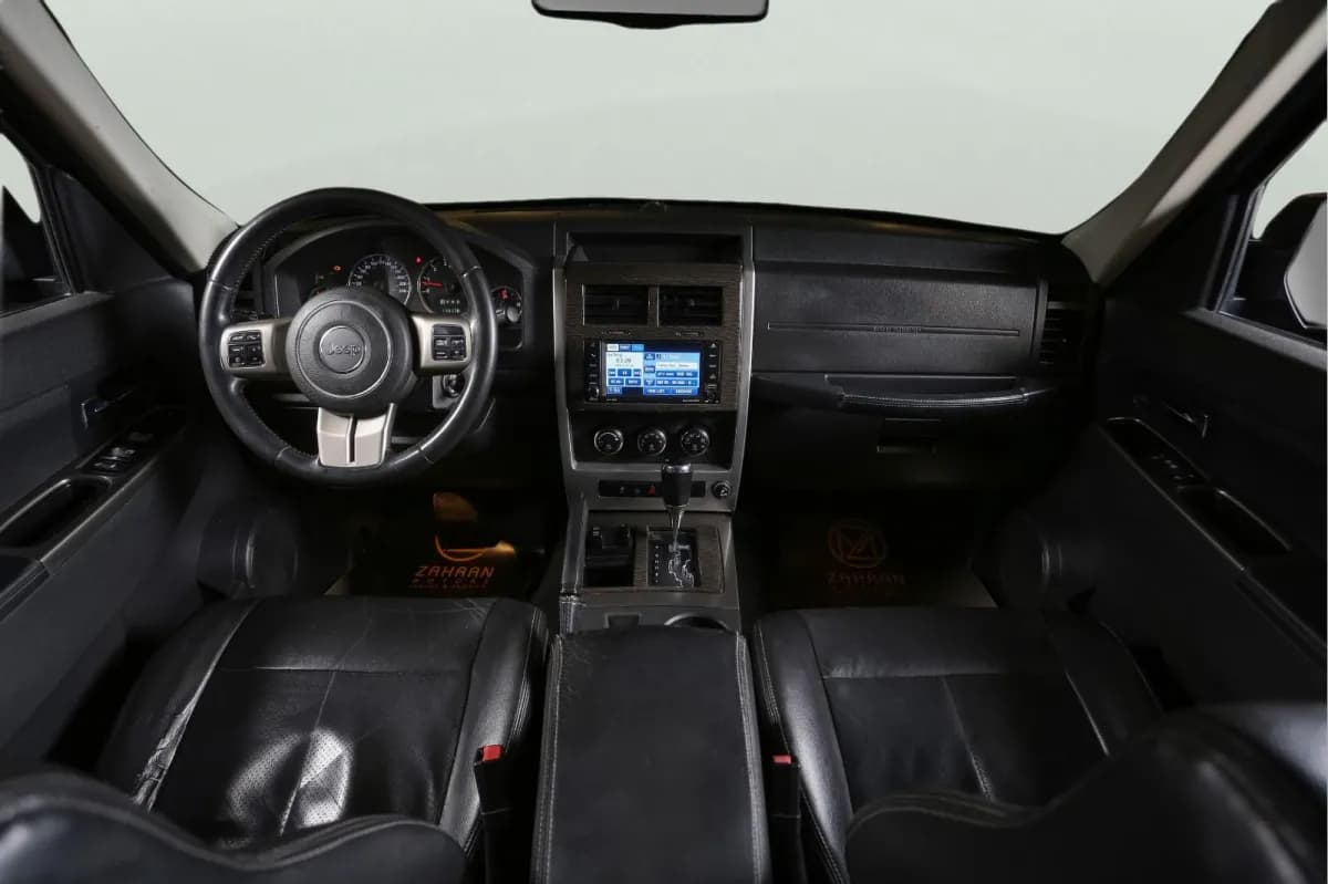 جيب شيروكي 2012