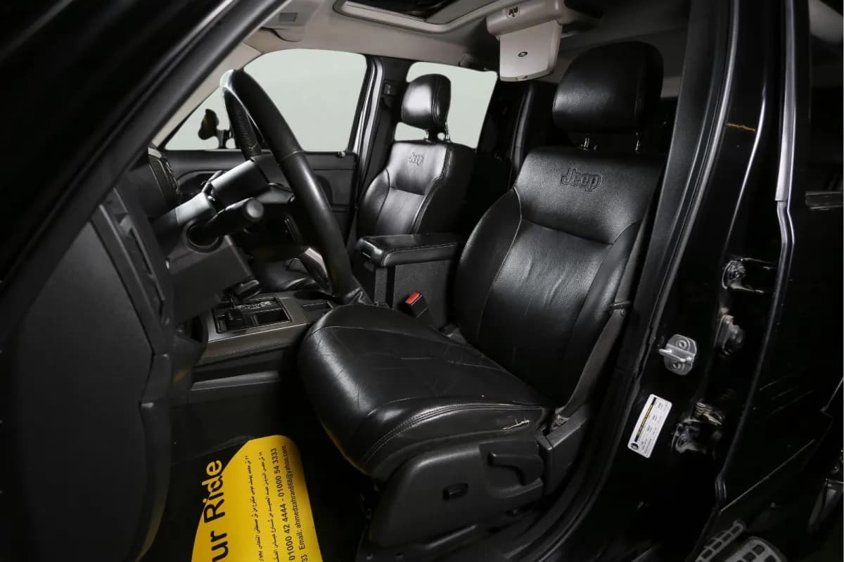 جيب شيروكي 2012