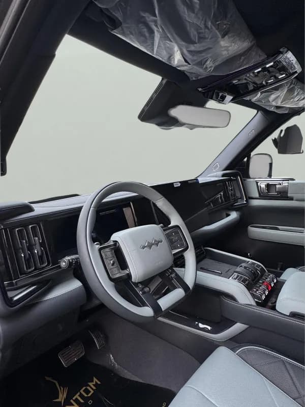 بي واي دي ليوبارد 2025