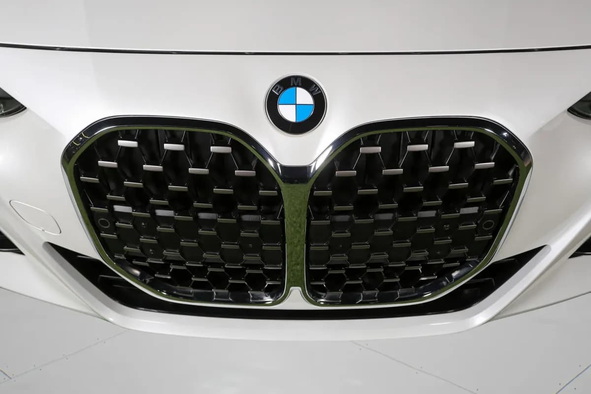 بي ام دبليو 430i 2022 ام سبورت أبيض أوتوماتيك — مستعملة