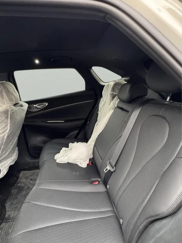 بي واي دي سيليون 2025